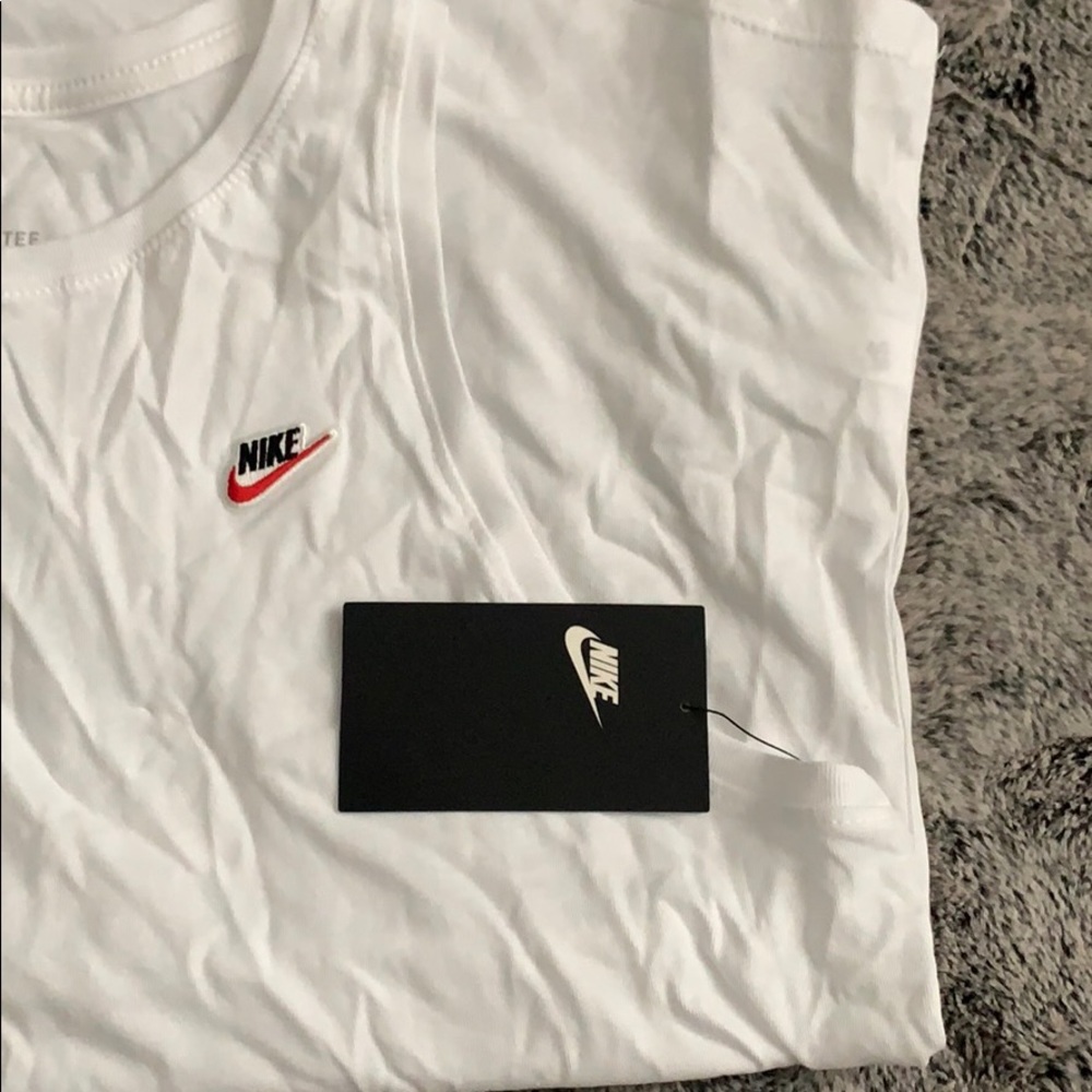 Nike Tank - Picture 2 of 4